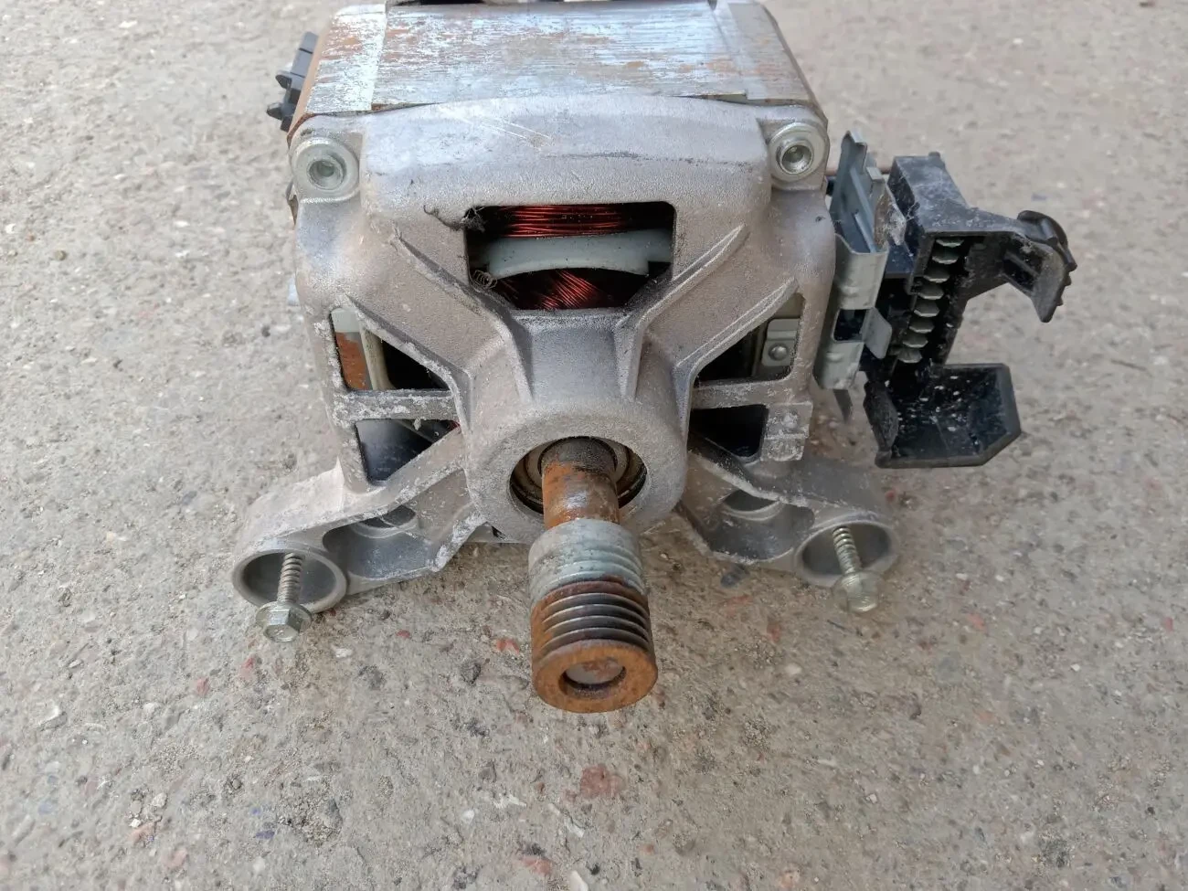 Электродвигатель однофазный 220 V 2