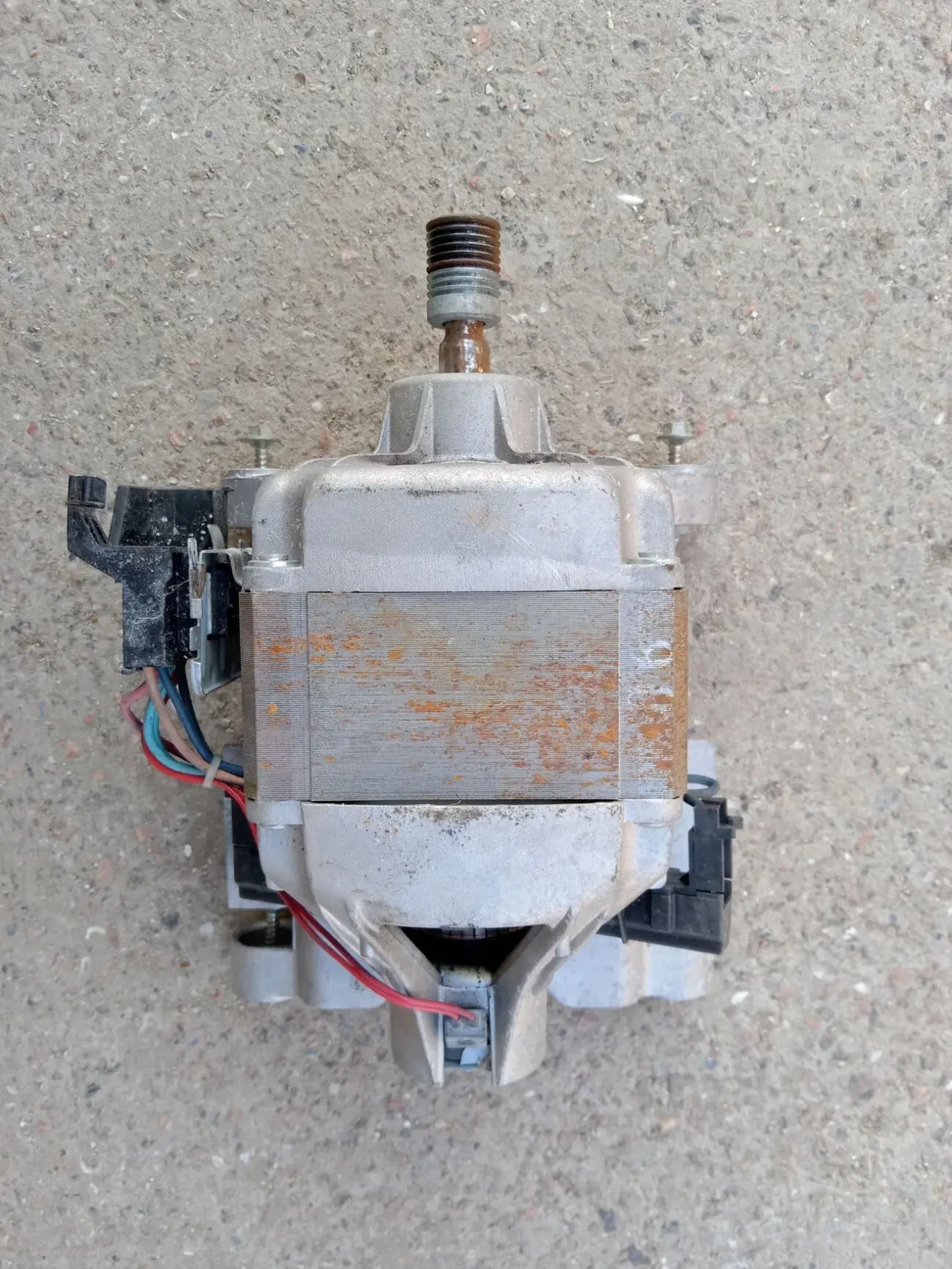 Электродвигатель однофазный 220 V