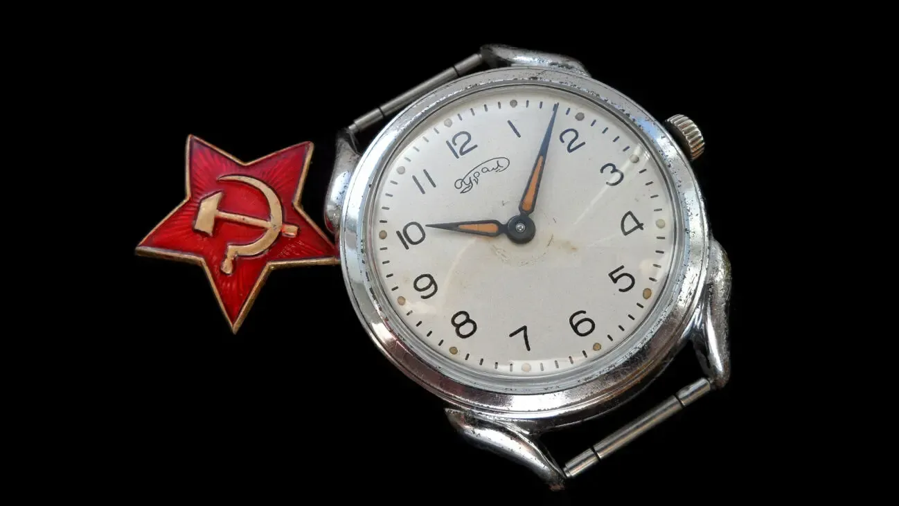 УРАЛ, часы времён Хрущёва. СССР 2кв.-57г. на 15 рубиновых камнях. 9