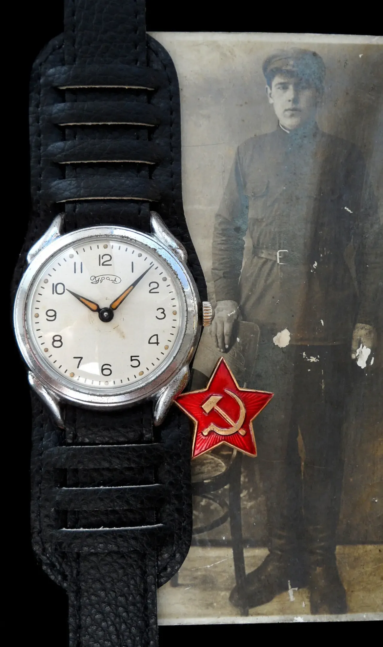 УРАЛ, часы времён Хрущёва. СССР 2кв.-57г. на 15 рубиновых камнях. 2