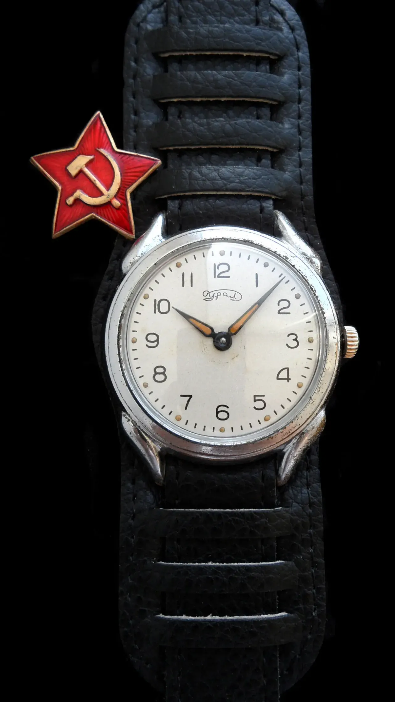 УРАЛ, часы времён Хрущёва. СССР 2кв.-57г. на 15 рубиновых камнях. 6