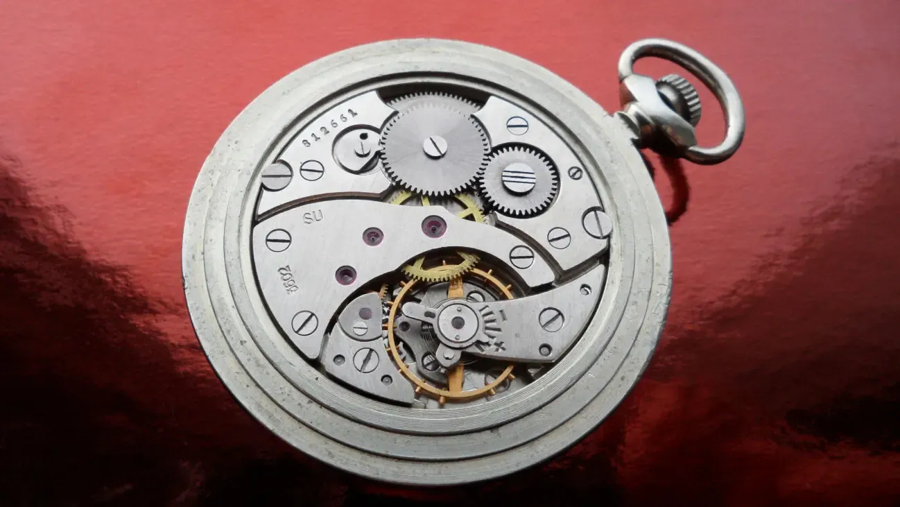 Карманные, механические часы Молния сделано в СССР в 1984 году. 5