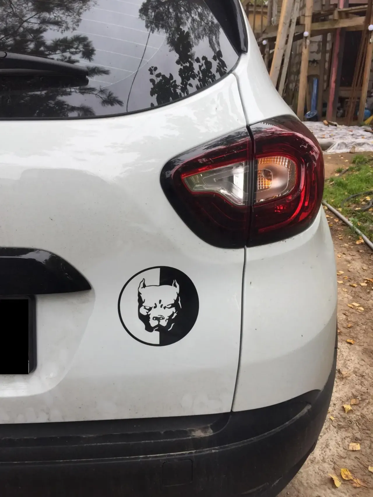 Наклейка на авто Питбуль маленькая-большая Черная,Белая светоотражаю 3