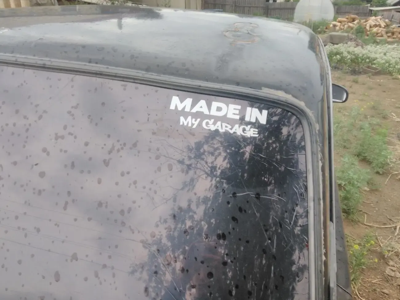 Наклейка на авто Made In My Garage Чёрная ,Белая светоотражающая 3