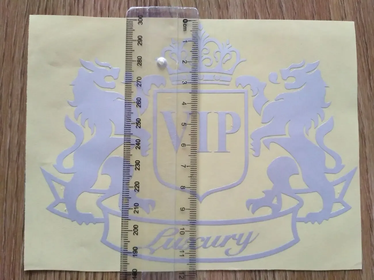 Наклейка Vip Белая светоотражающая на авто или мото 4