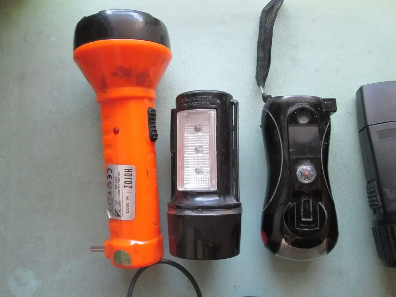 Ручний ліхтар світильник LED акумуляторний (зарядка 220В) під ремонт 6
