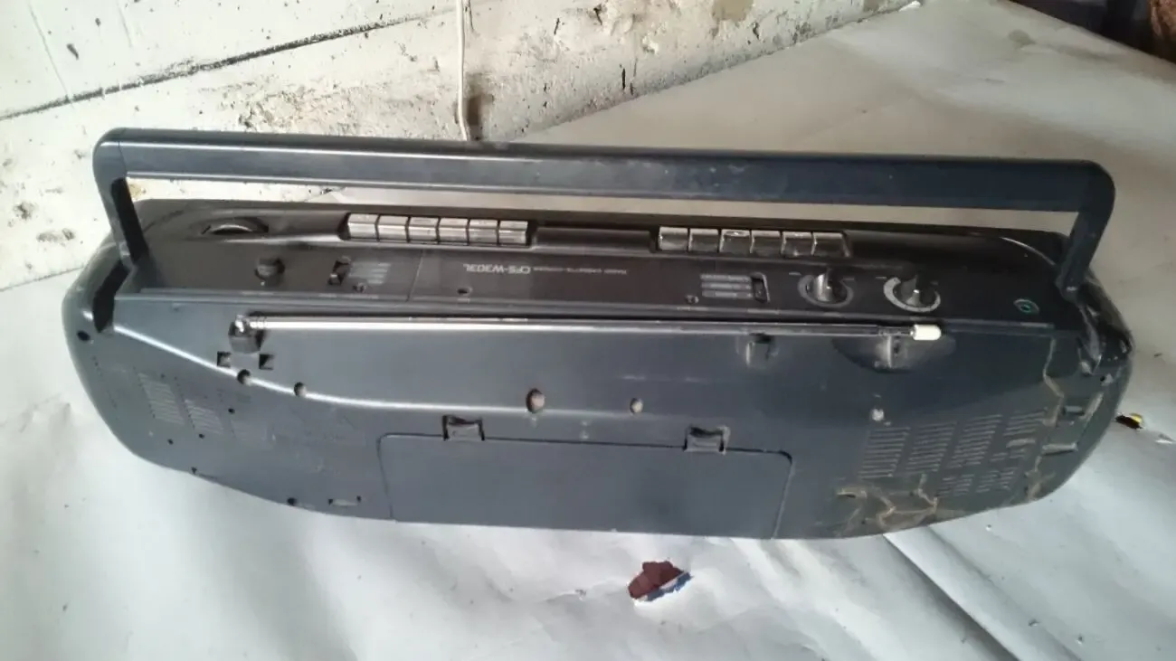 Магнитола Sony cfs-w303l 4