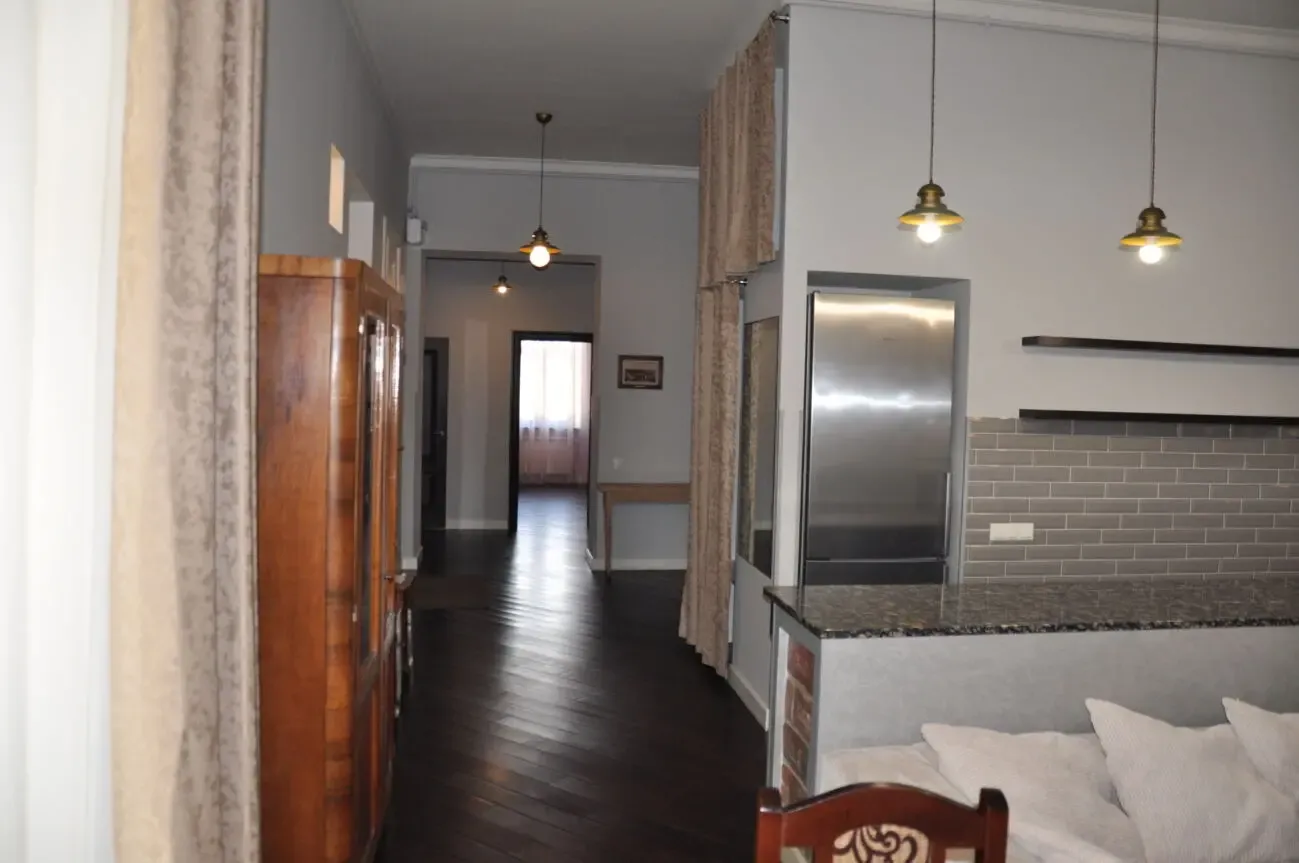 Здам Власну квартиру. 3 спальні. Центр 6