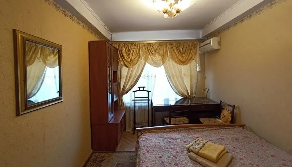 Оренда квартири з трьома спальнями в центрі Києва поруч з метро 9