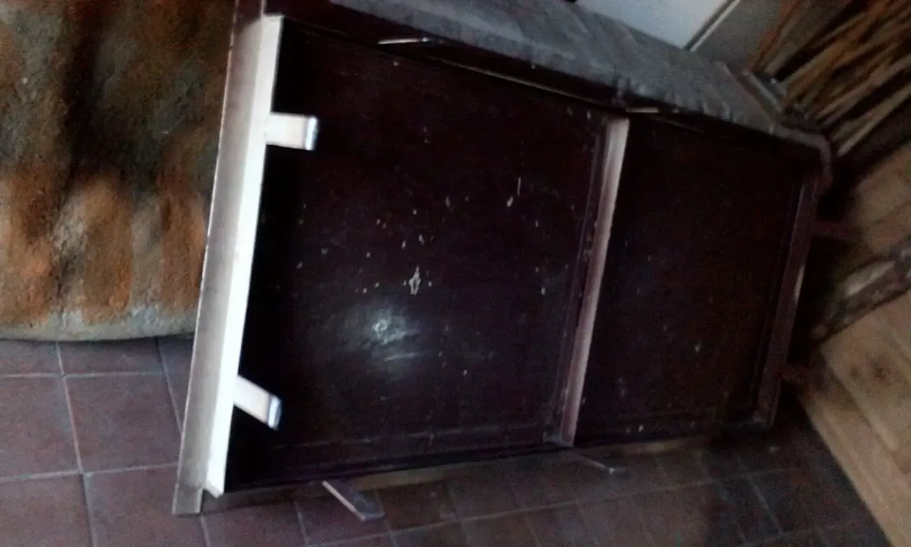 Продам новую дверь для хозпостроек с 60-го уголка и 2,5 мм сталь листа 4