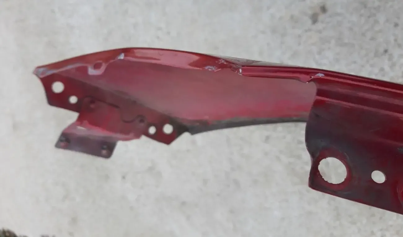 Citroen C4 Крило переднє праве 7841CC  7841AX 8