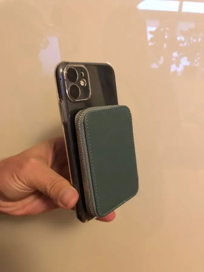 Гаманець для iPhone з Magsafe 2