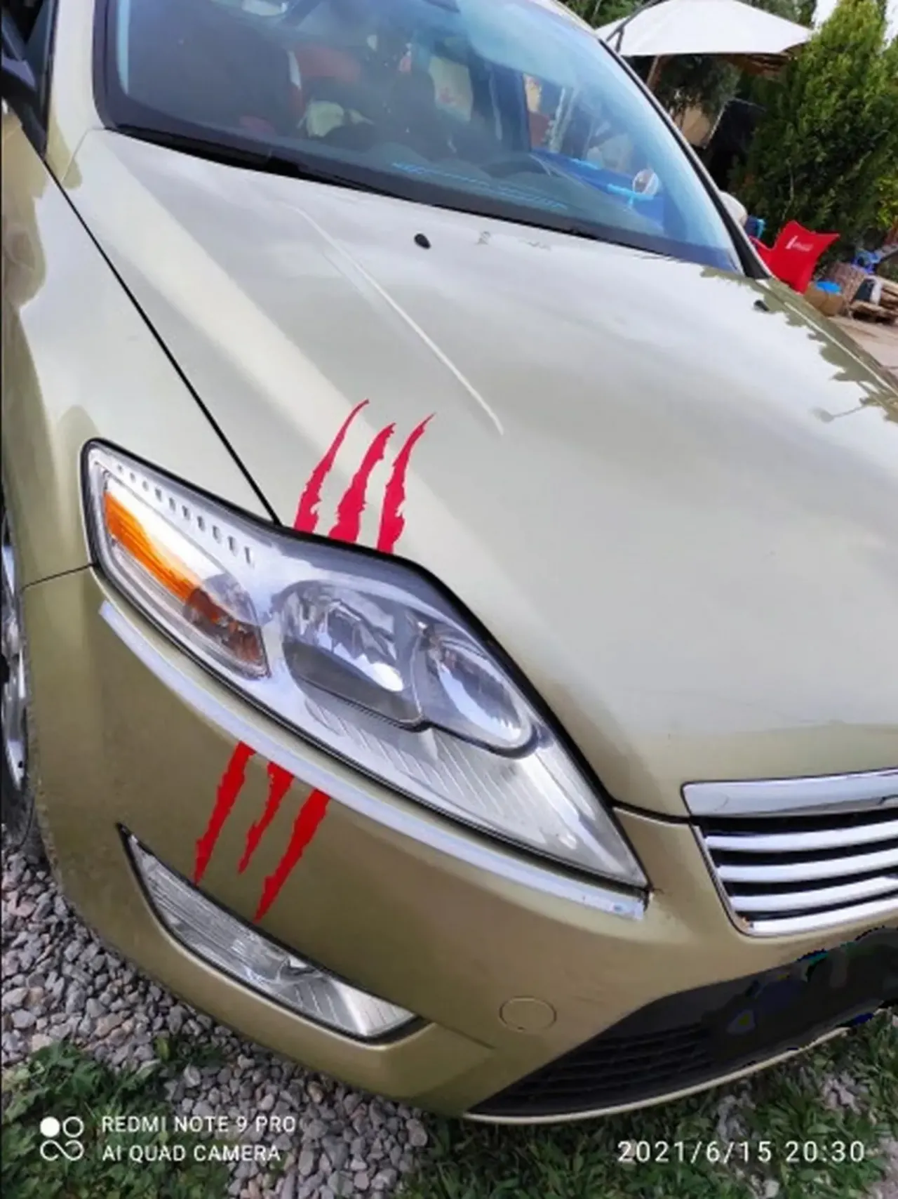 Наклейка на авто или мото в виде Царапины Когтем Синяя Светоотражающая 4