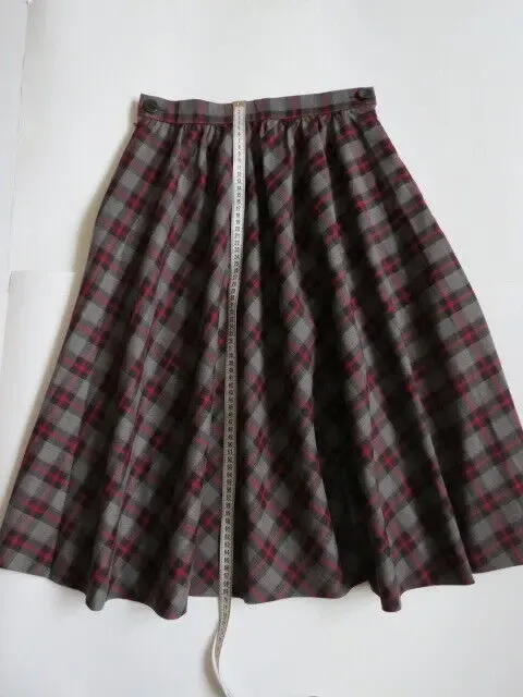 Спідниця розкльошена у клітинку на підкладці 6