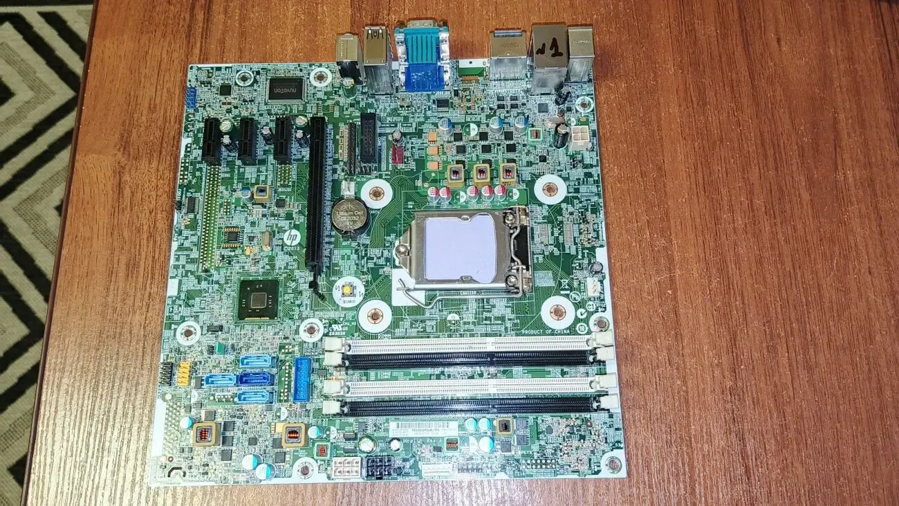 Материнська плата HP Prodesk 600 G1 (Q85) (S-1150) (читати опис)