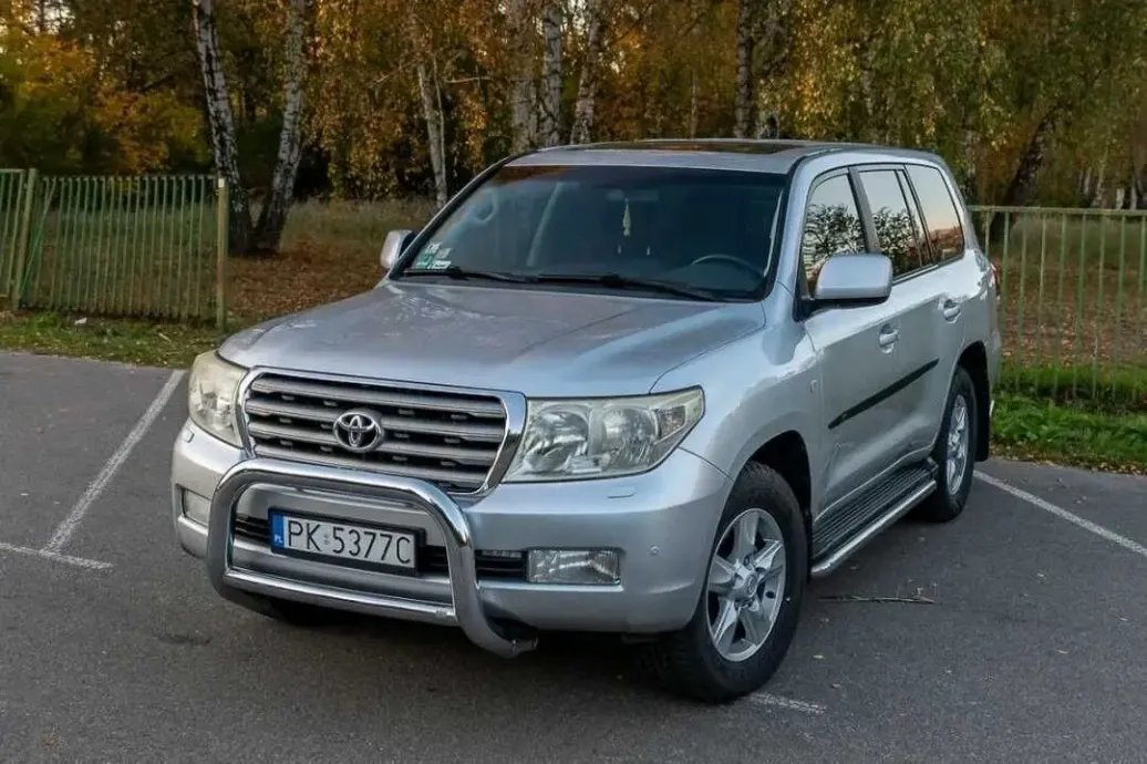 продам Toyota land cruiser 200