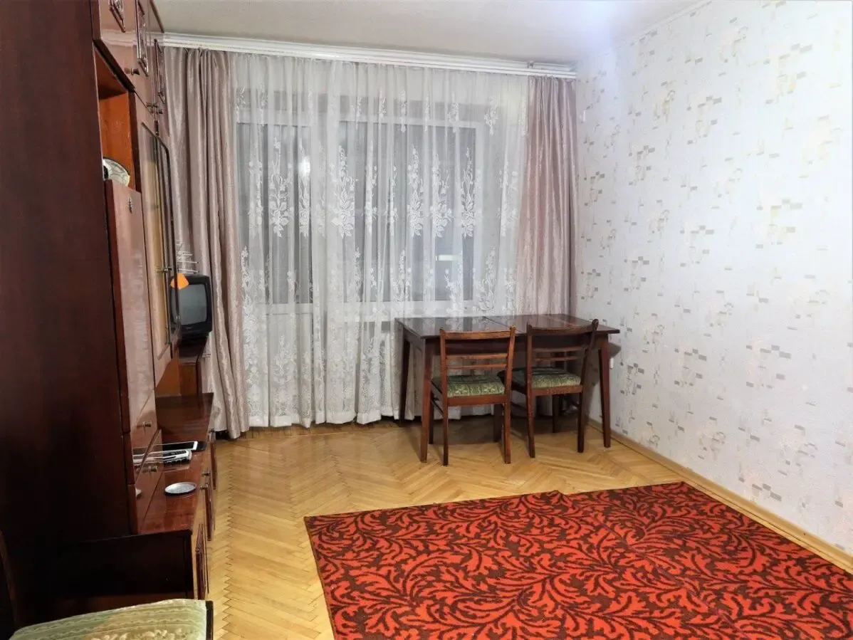 Сдам 1 ком квартиру на пр.Поля район Уюта. 3