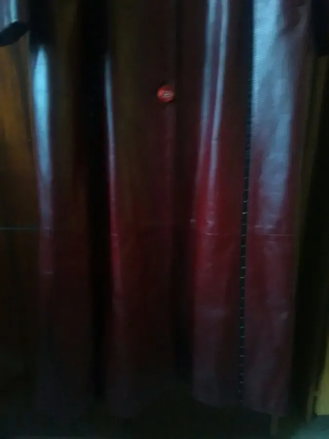 Женское кожаное, бордовое пальто - 20 dvd дисков в подарок. 6