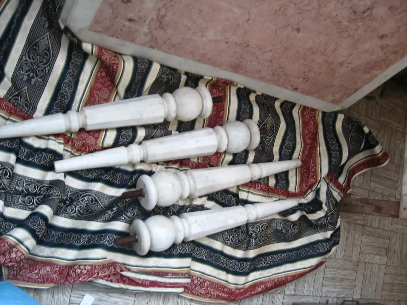 Мармуровий стіл 7