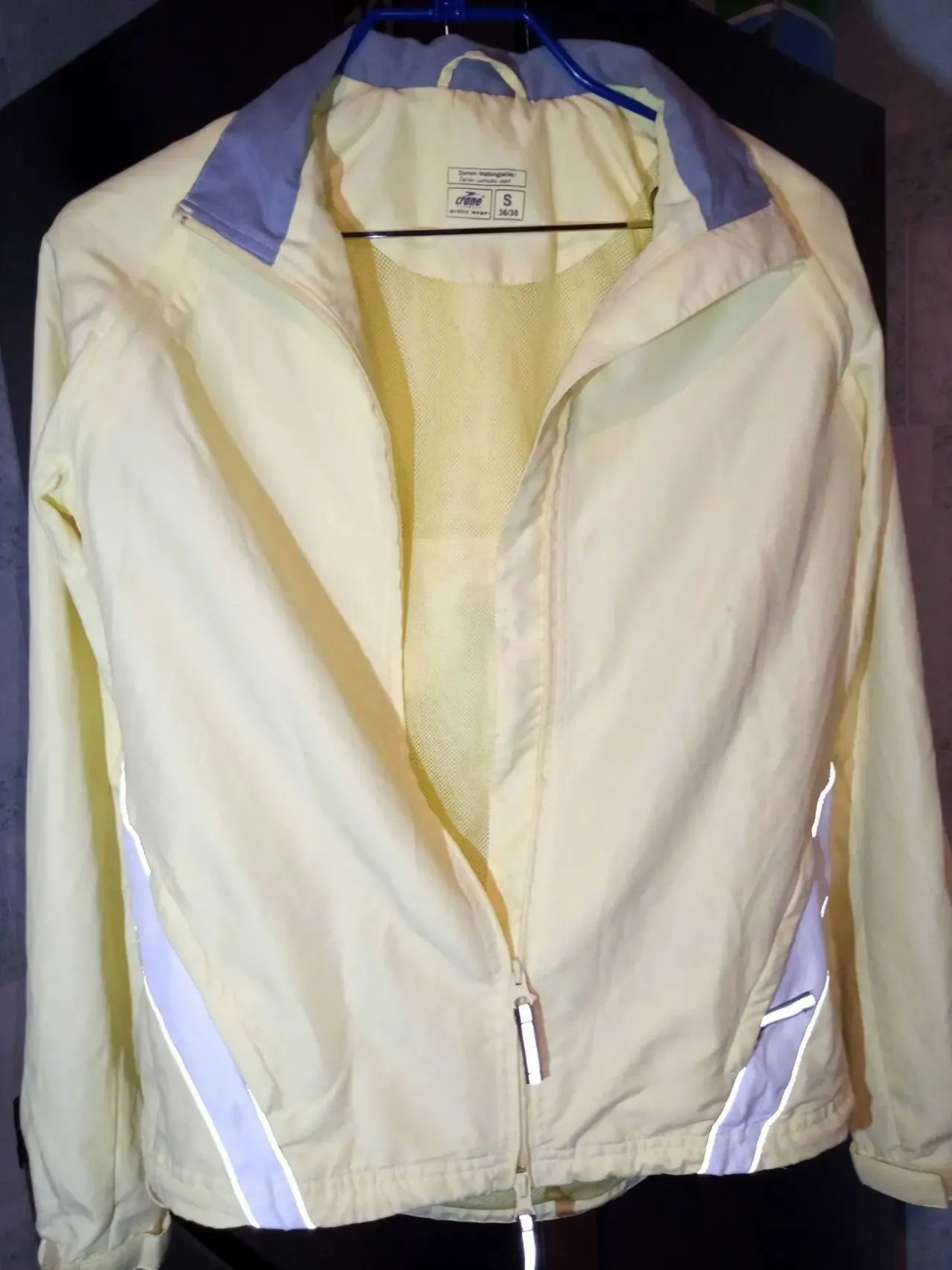 Куртка вітровка жіноча Crane sports