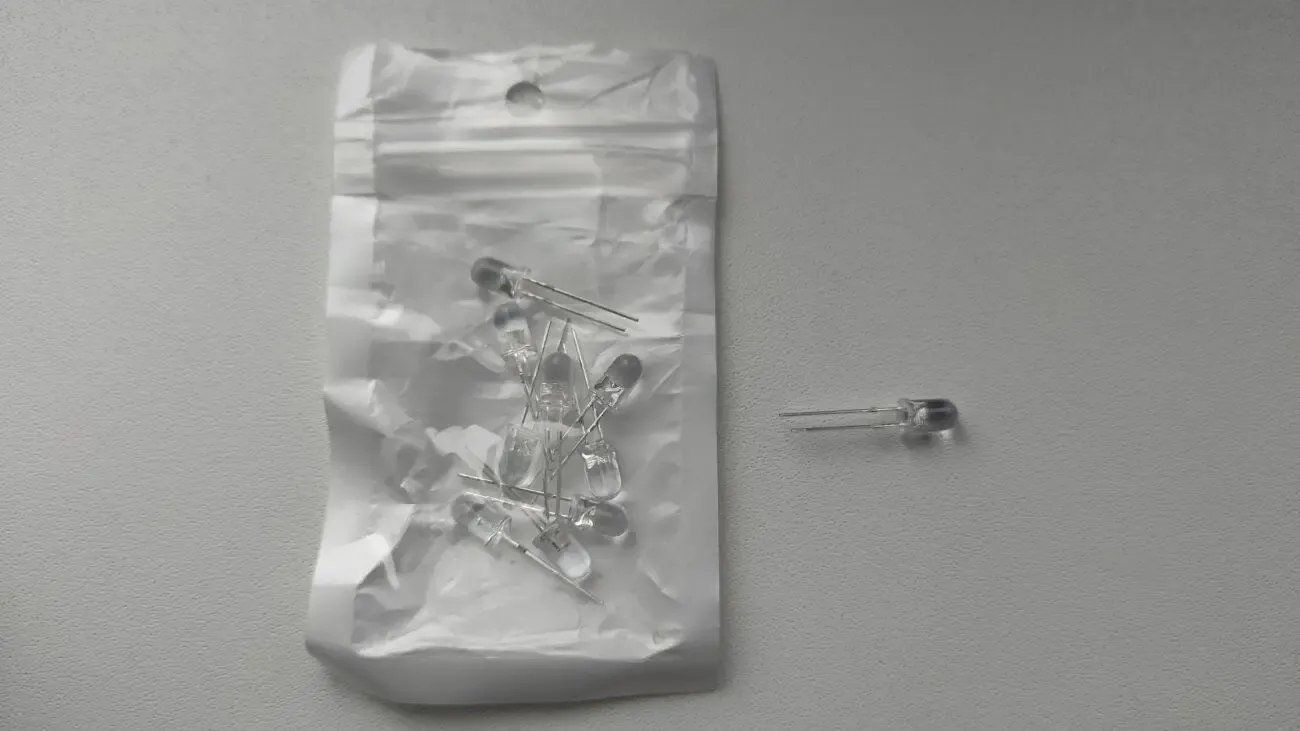 Светодиодные лампочки 5 мм, 3 вольта 8