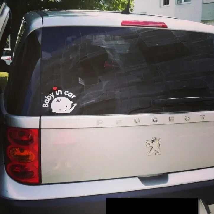 Наклейка на авто Мальчик светоотражающая 7