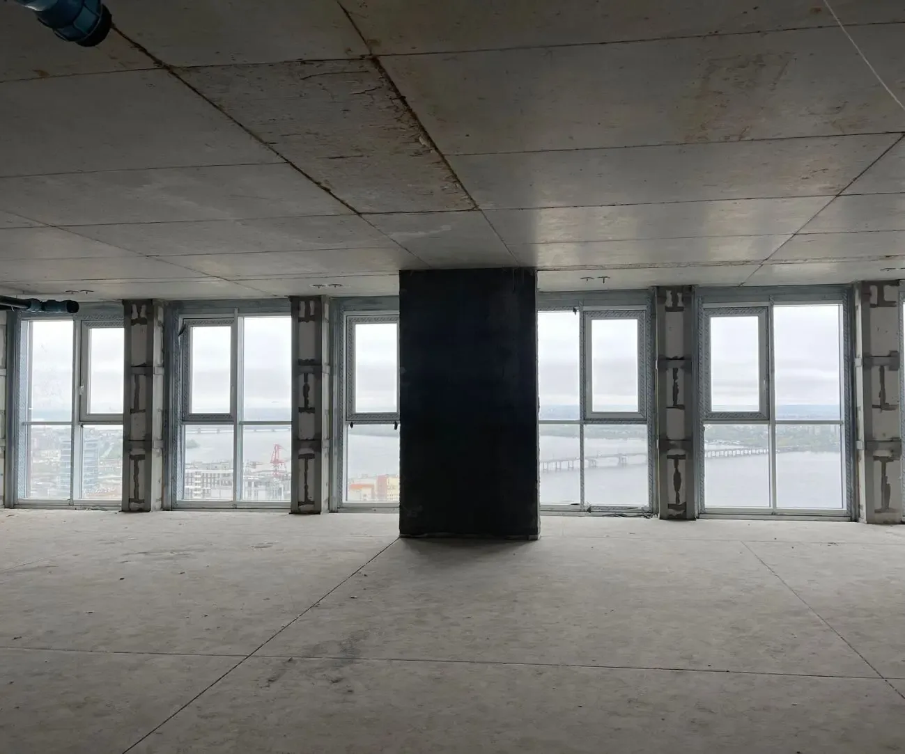 Продам квартиру в ЖК Новодворянский. 200м2 6