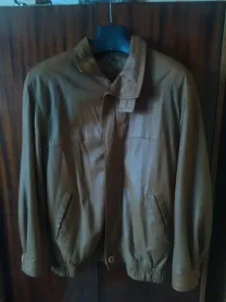 Короткая, мужская, кожаная куртка - 15 dvd дисков в подарок.