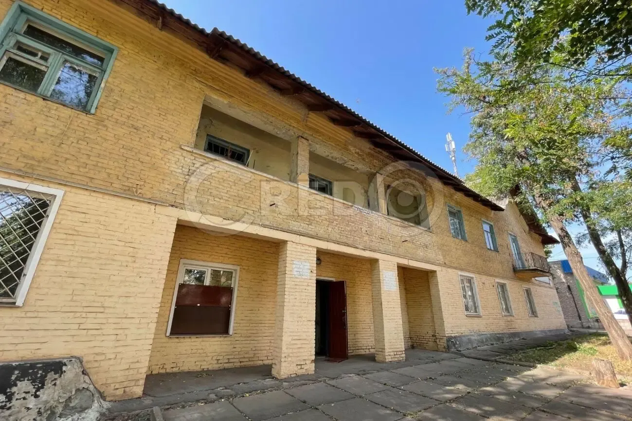 Продаж окремо розташованої 2-х поверхової будівлі, Покровський р-н.