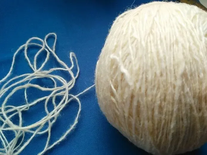 Пряжа нитки шерсть овечья белая  вес 130 гр 2