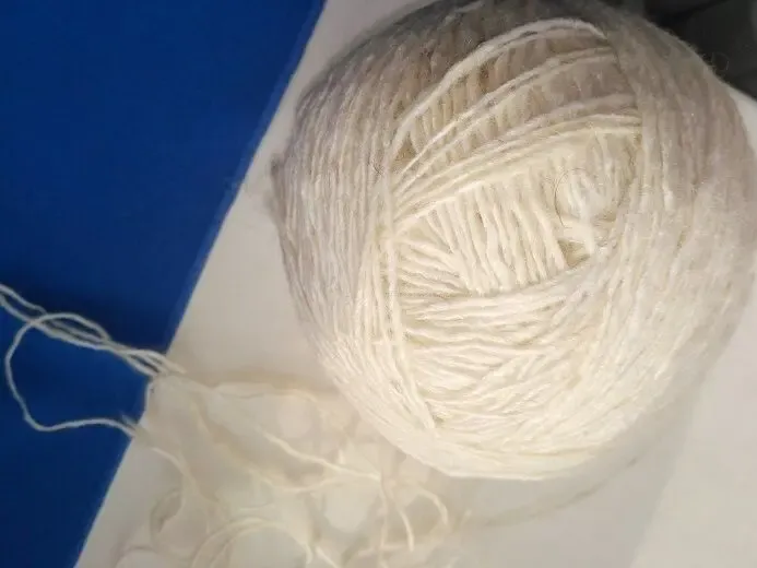 Пряжа нитки шерсть овечья белая  вес 130 гр 6