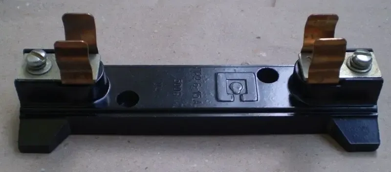 Тримач запобіжника ПР2 6-15А 500В