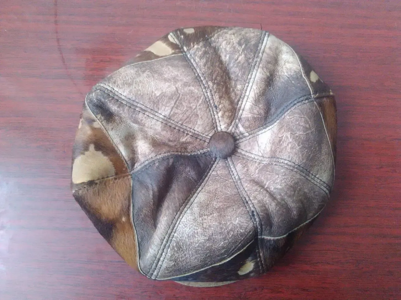 Женская дубленно - меховая кепка - 3 DVD диска в подарок. 4