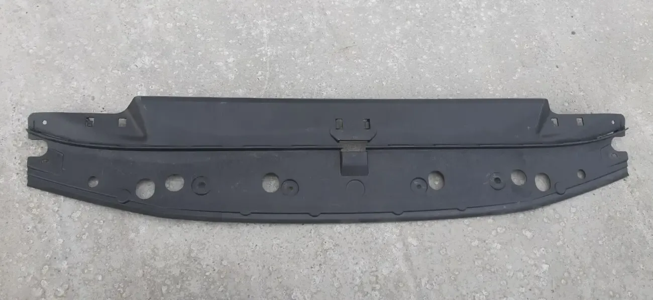 BMW 4 G22 Накладка передней панели 51767486827 51-76-7-486-827