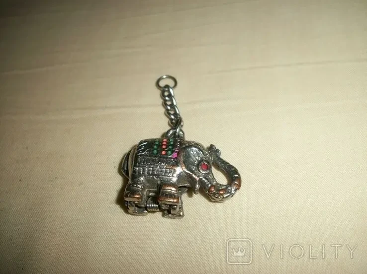 Брелок для ключей, из США , и Брелок из Египет. Календарь 1995-2044 6