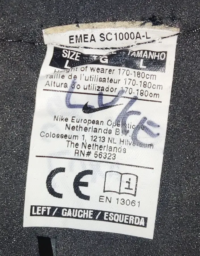 Футбольные щитки Nike T90 4