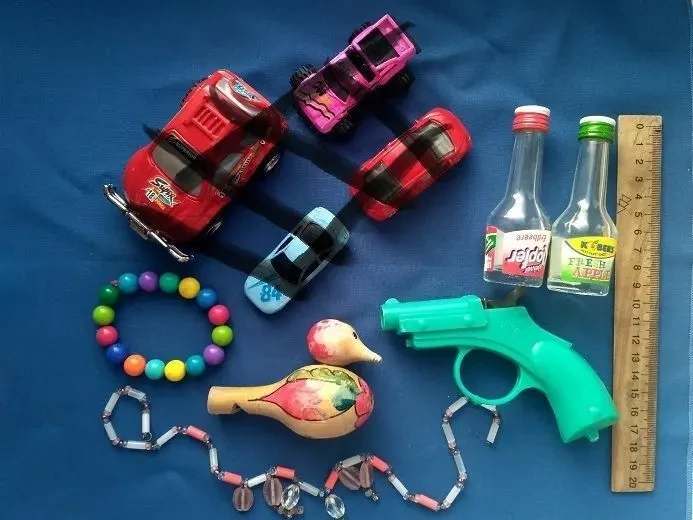 Игрушка пистолет пластиковый Ржев 4