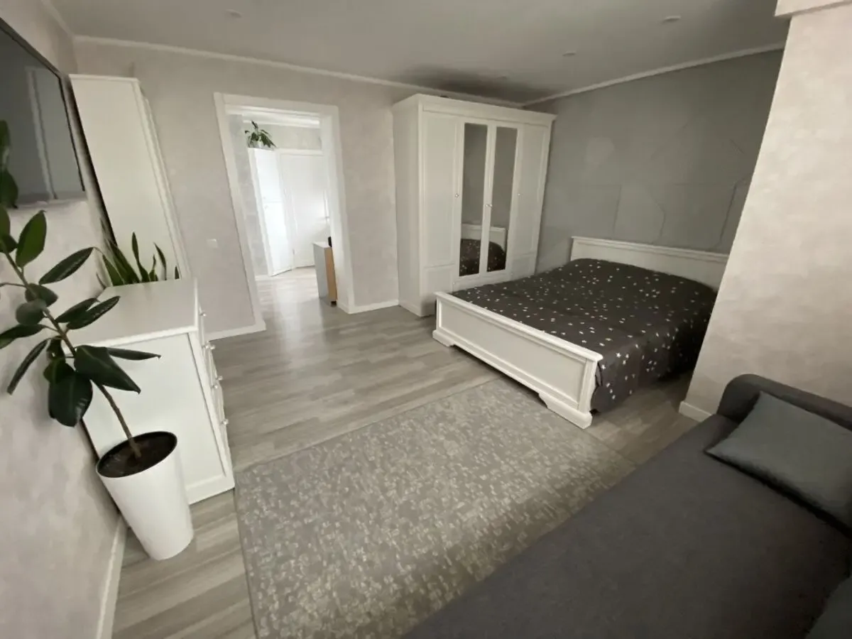 1-ком.кв. видовая по проспекту Оболонський,54 метро 3хв. 6