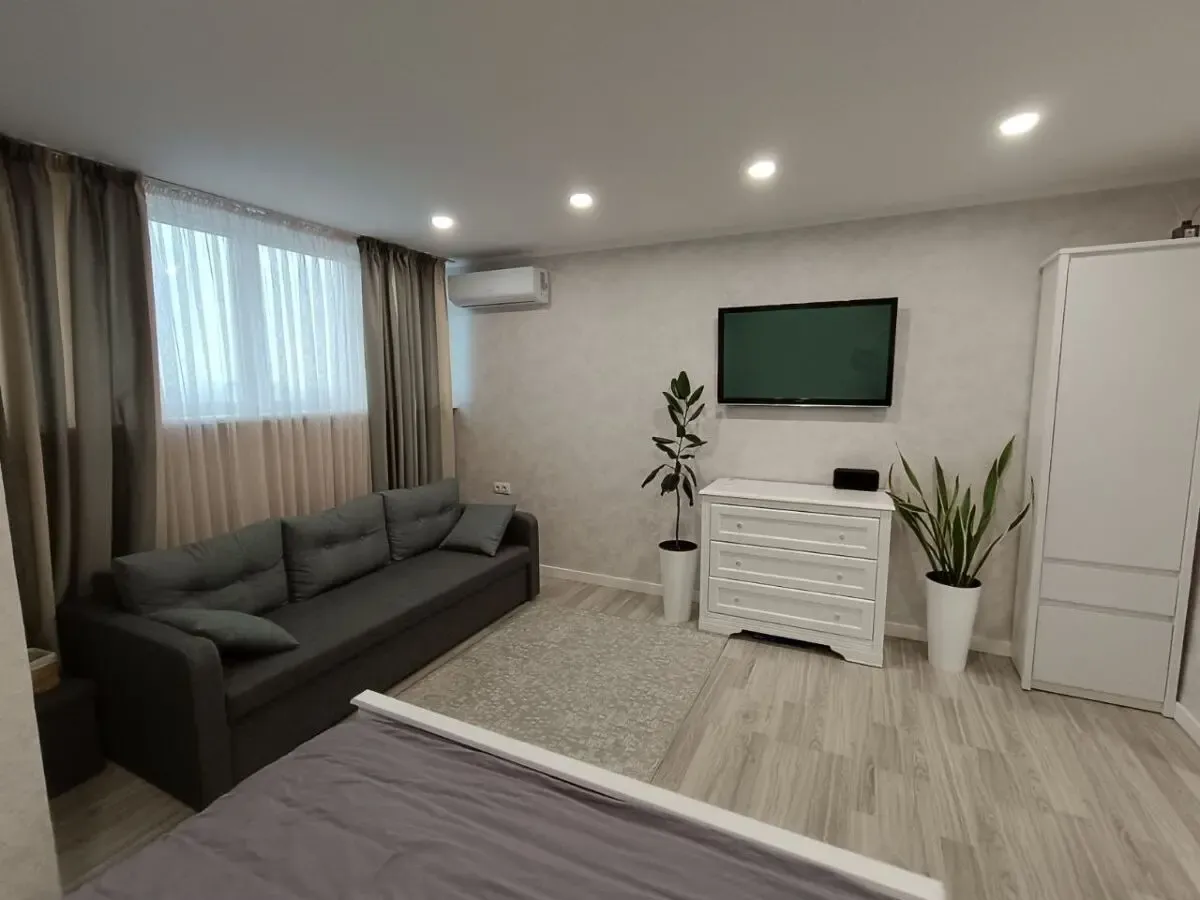 1-ком.кв. видовая по проспекту Оболонський,54 метро 3хв. 3