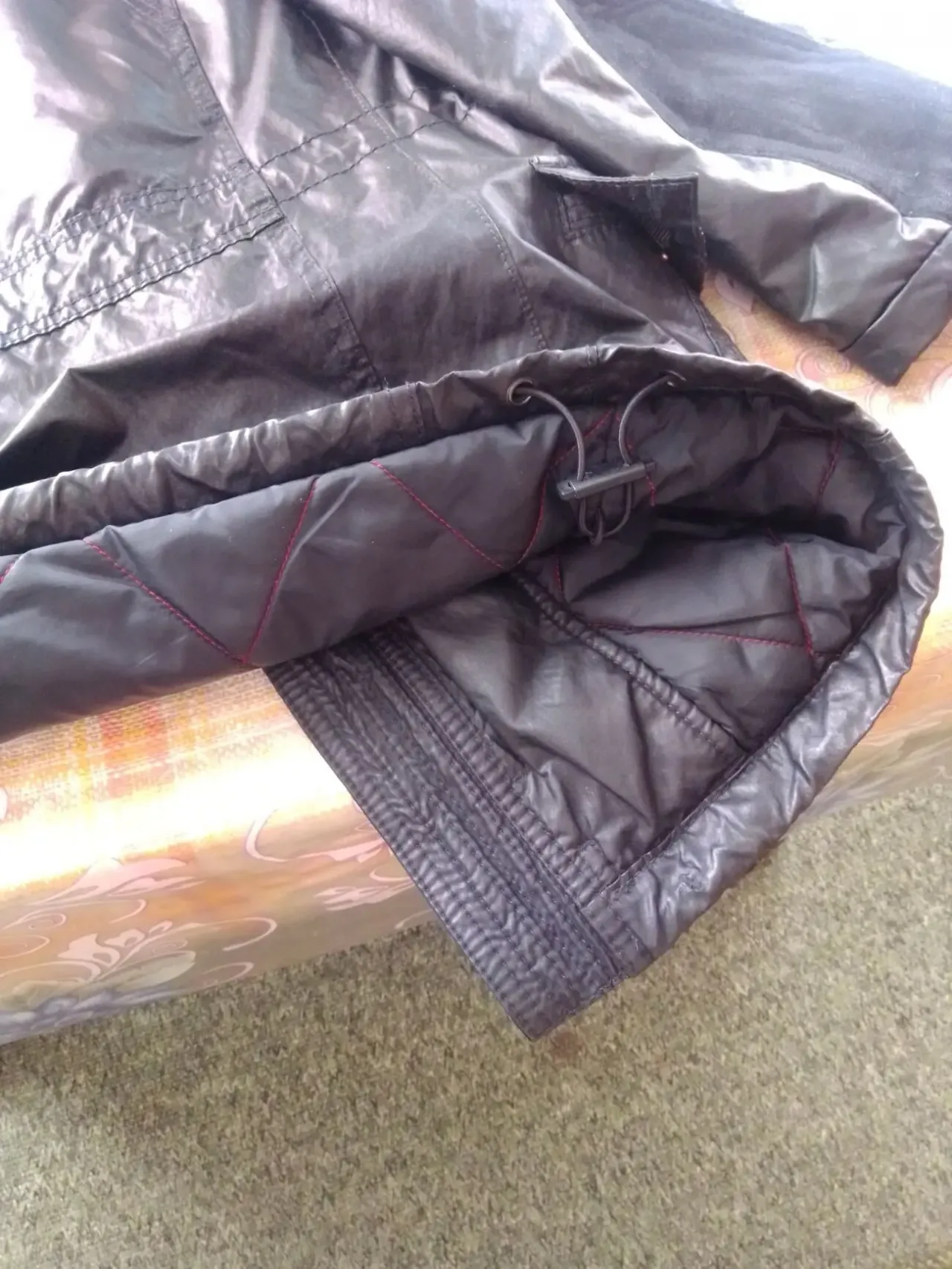 Продам чоловічу куртку будаті 8