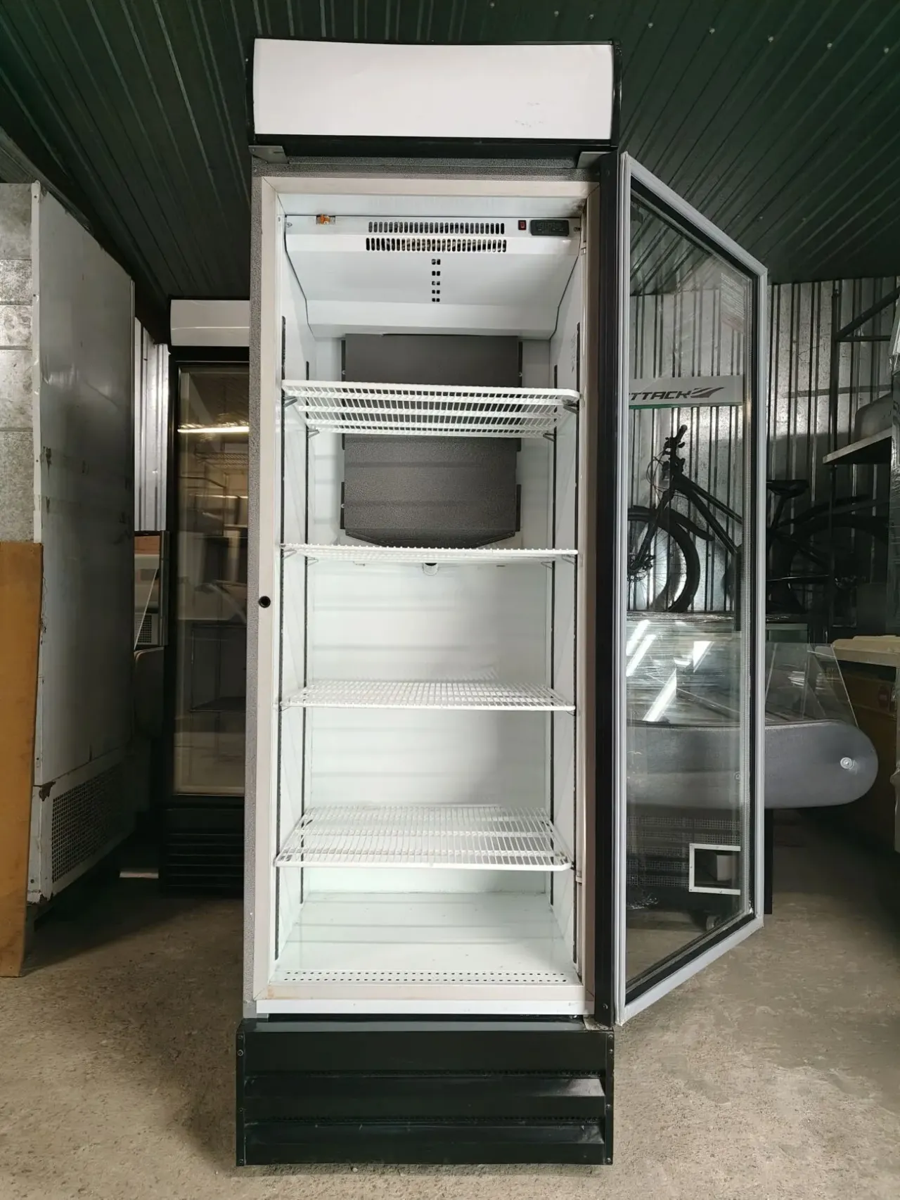 Холодильна шафа бу, холодильна вітрина Інтер т400, холодильник однодверна 6