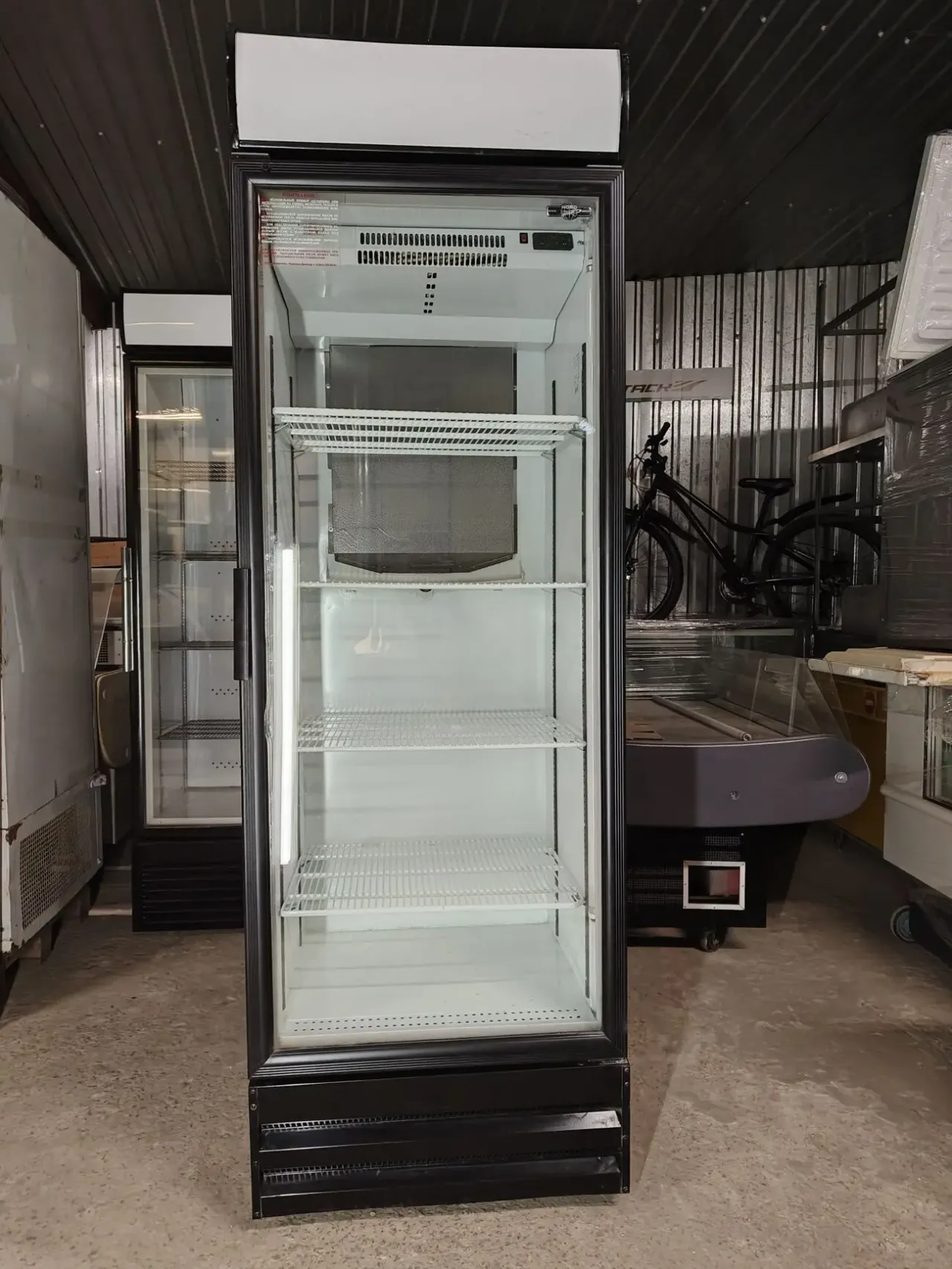 Холодильна шафа бу, холодильна вітрина Інтер т400, холодильник однодверна 3