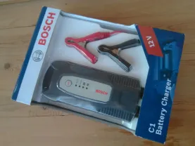 Зарядное устройство BOSCH C1 12 В, 5-120 Ач (0 189 999 01M)
