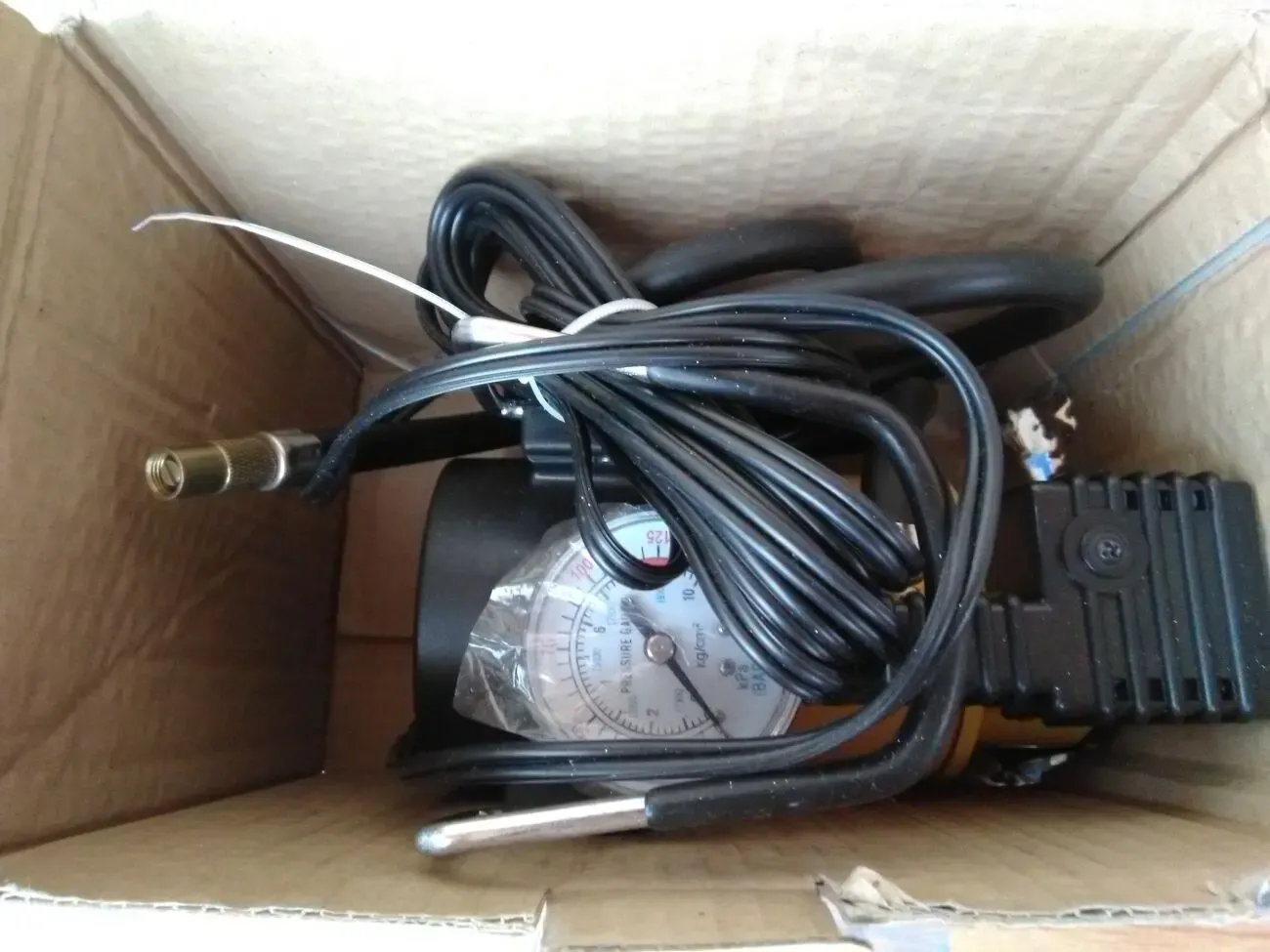 Компрессор автомобильный 2