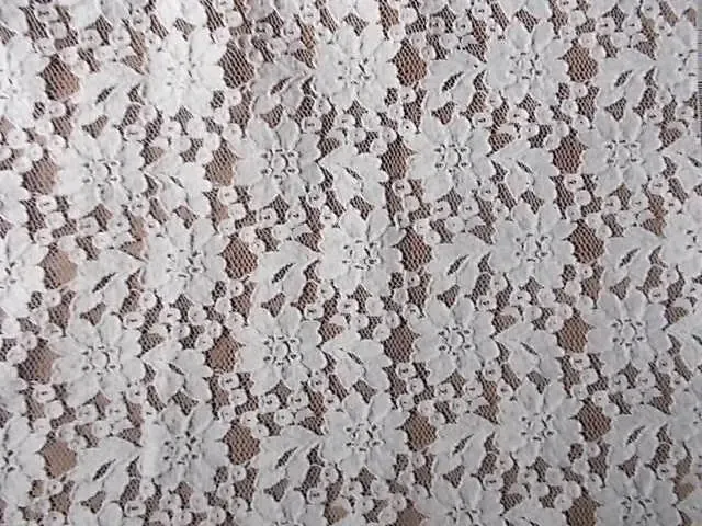 Ткань Кружевной гипюр светло кремово белый старина 5 кусков 3