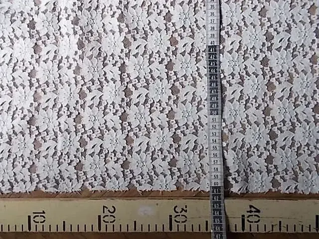 Ткань Кружевной гипюр светло кремово белый старина 5 кусков 7