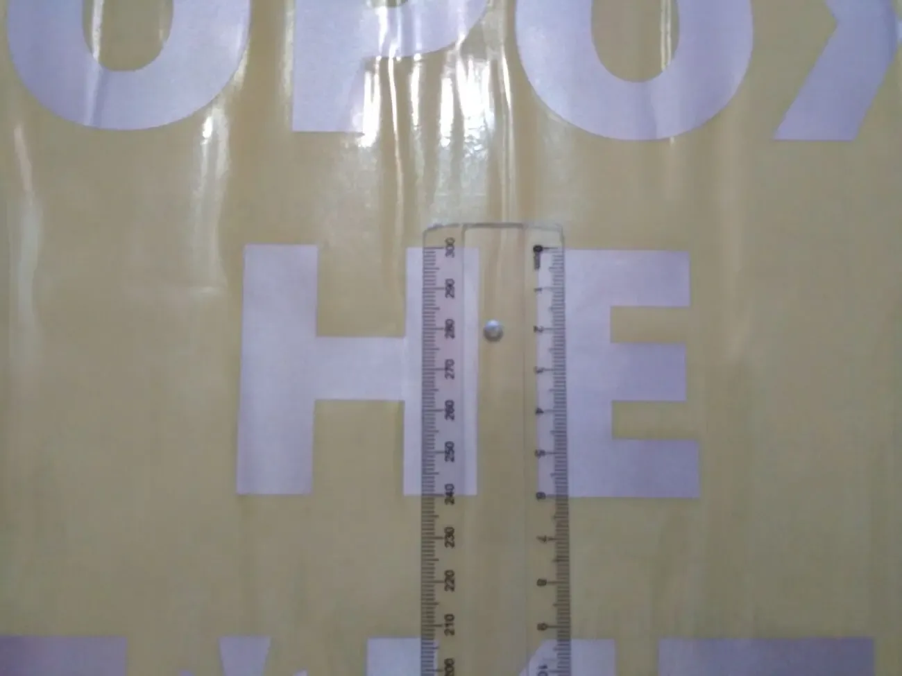 Наклейка на заднее стекло авто Осторожно не вьеитесь 7