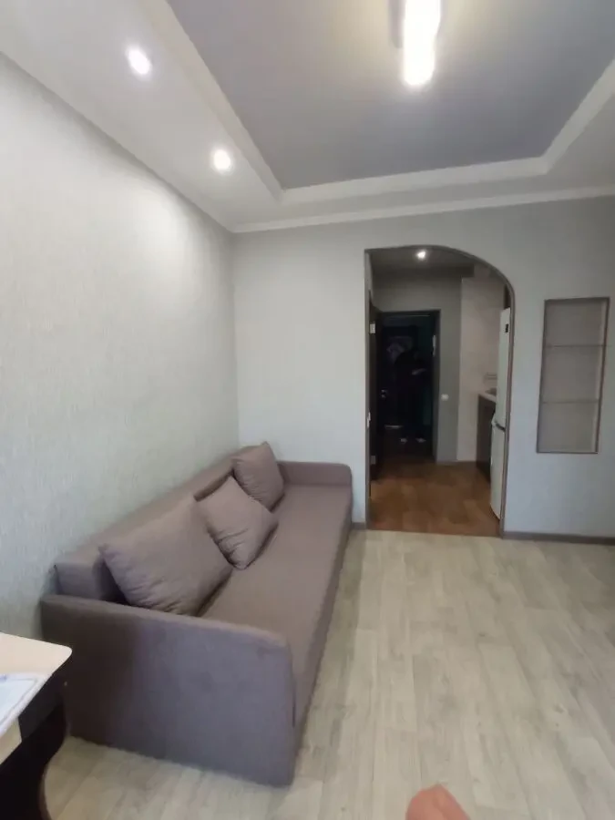 Продам гостинку з меблями, євроремонт 6