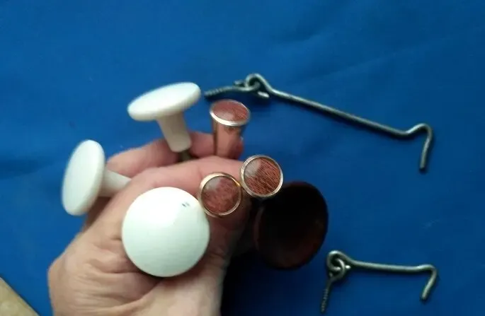 Инструмент новые ручки  крючки для мебели дома  дачи разныее, рариь 4