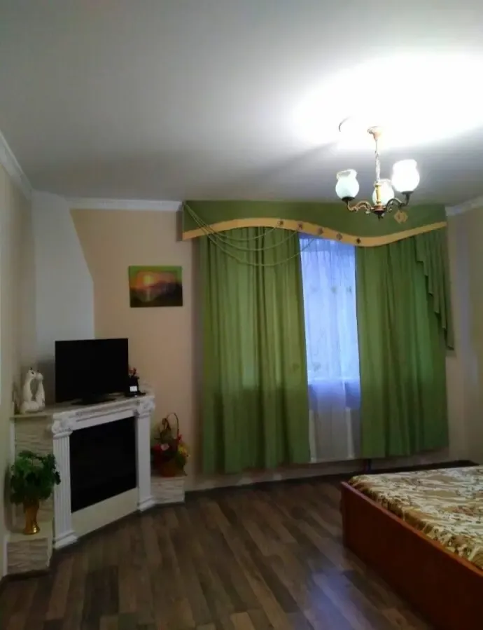 Подобова оренда квартир у Моршині біля бювету 8